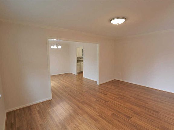 5th image of 1409 Waterwood Dr