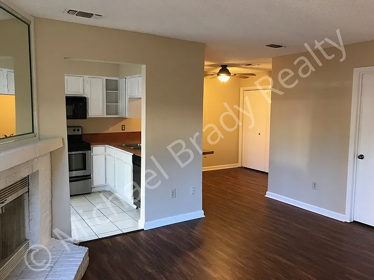 1101 Brighton Dr #D — Photo 12
