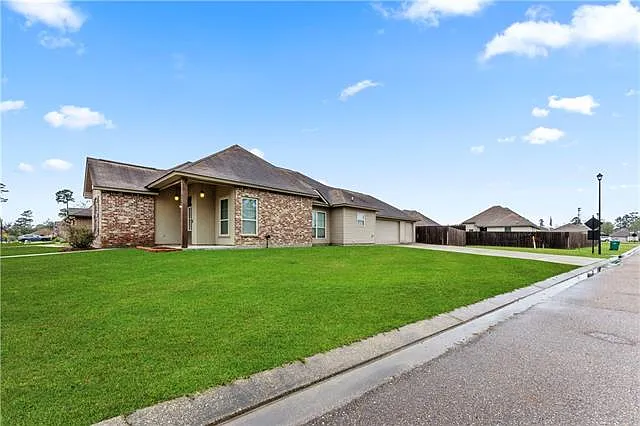 7765 Amite Springs Dr — Photo 3