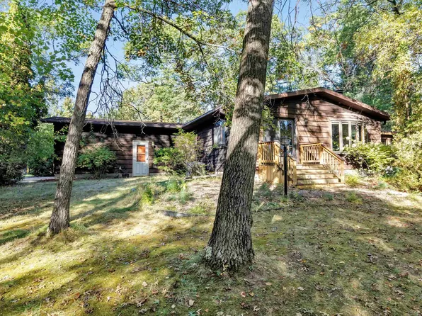 W4976 Bartelt Blvd, Shawano, WI 54166