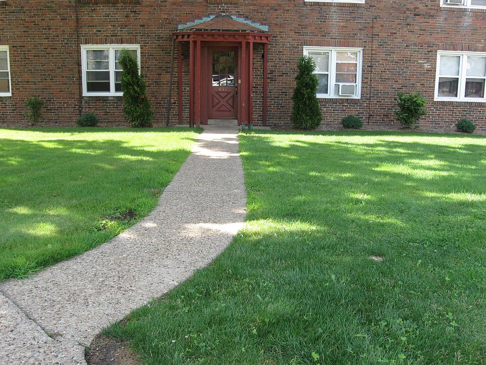 657 Southcrest Court