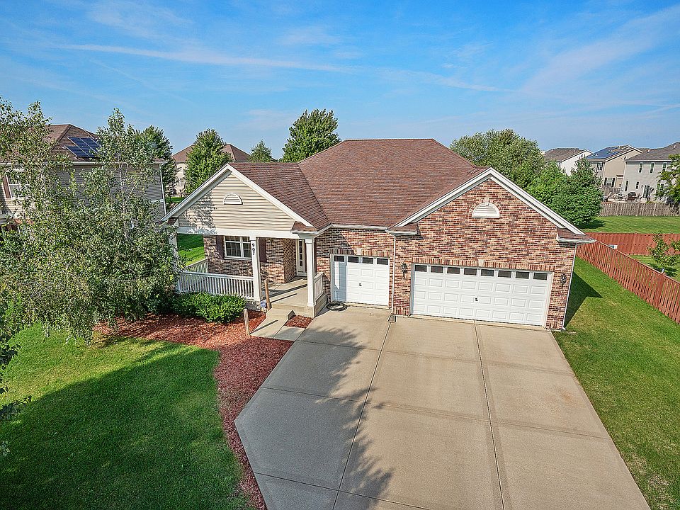 1st image of 907 Nightshade Ln