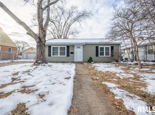 1515 N 10th St, Pekin, IL 61554