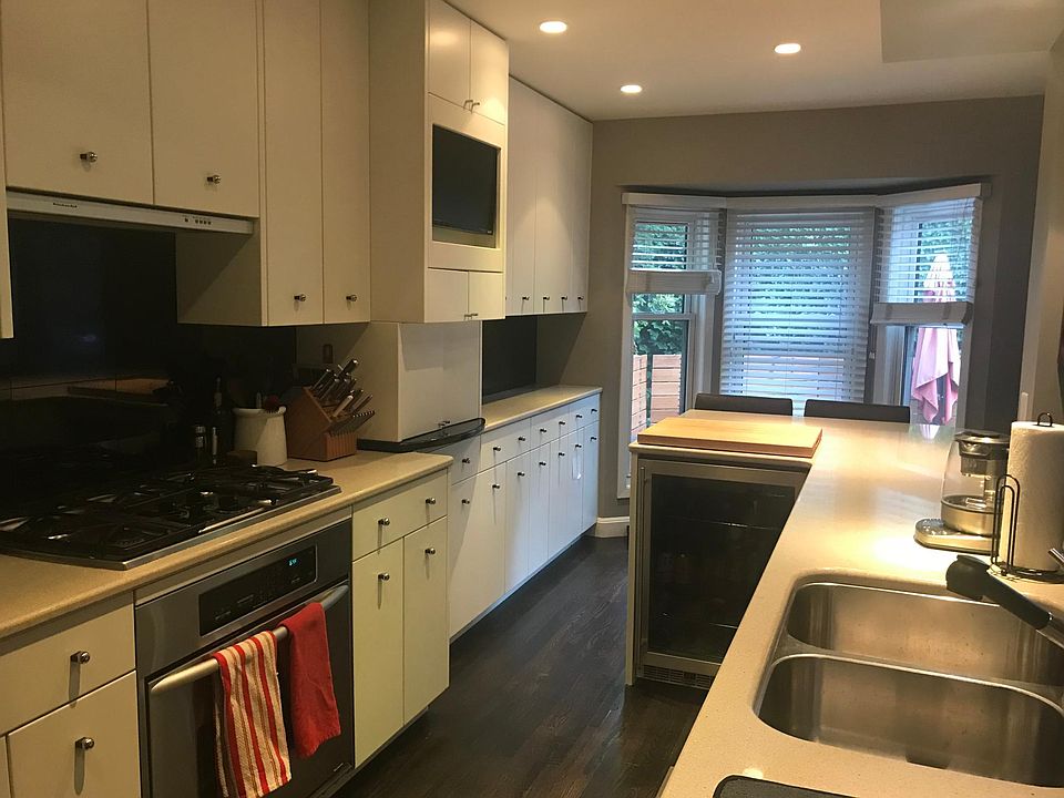 Kitchen with lots of cupboard space