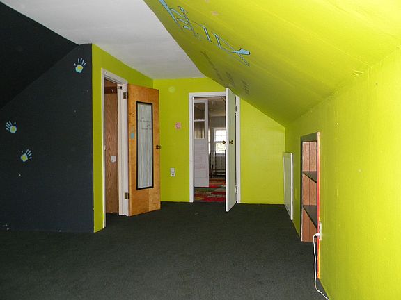 5th image of 11 Pillot Pl