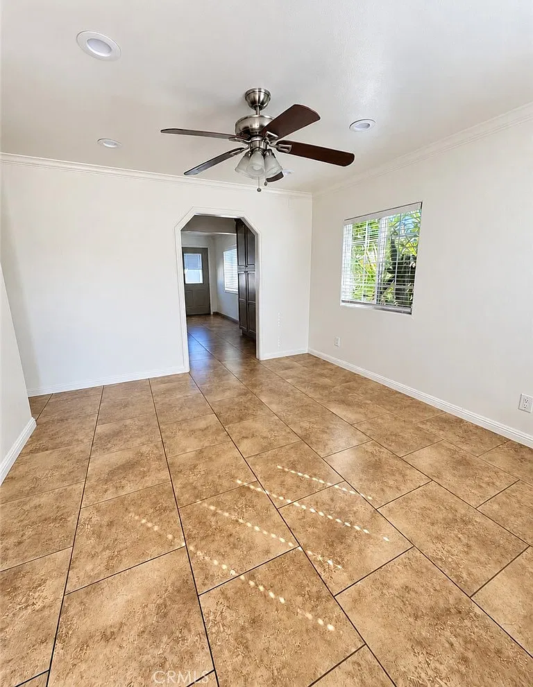 2 bed, 700 sqft, $2,500 — Photo 4