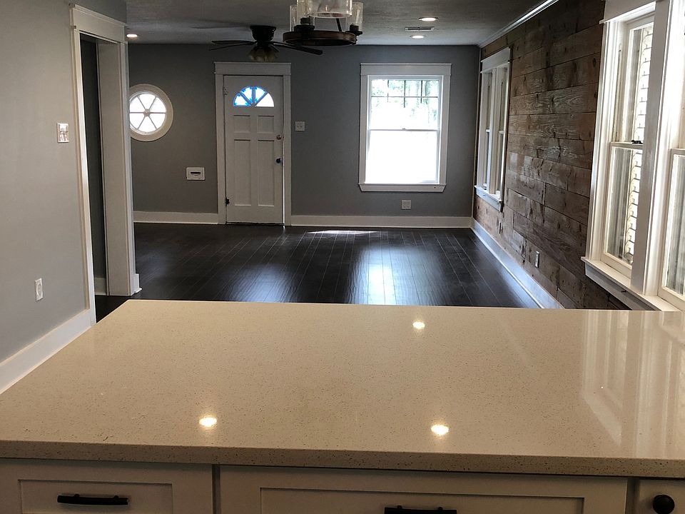 1st image of 4900 Fannin Dr
