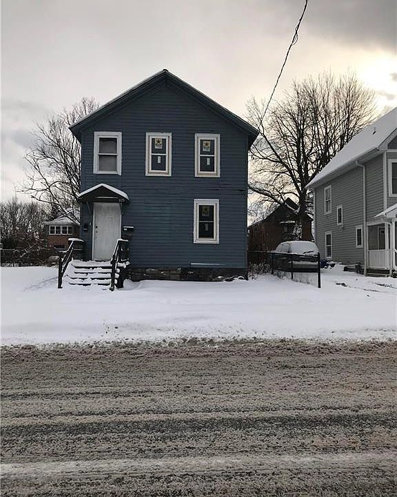 2nd image of 625 Gifford St