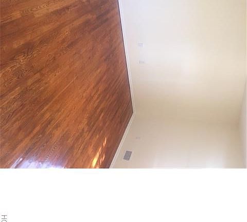 4th image of 9 Farley Dr