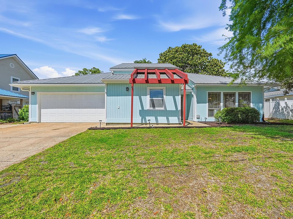 1st image of 368 Evergreen Cir
