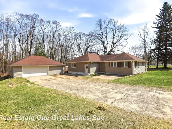 3497 Cat Lake Rd, Caro, MI 48723