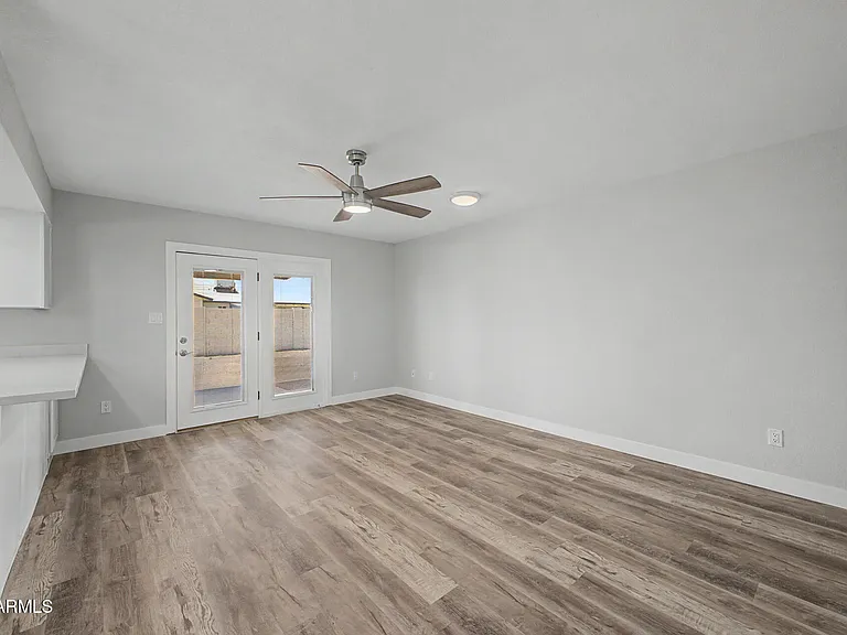 1432 S Oracle — Photo 7