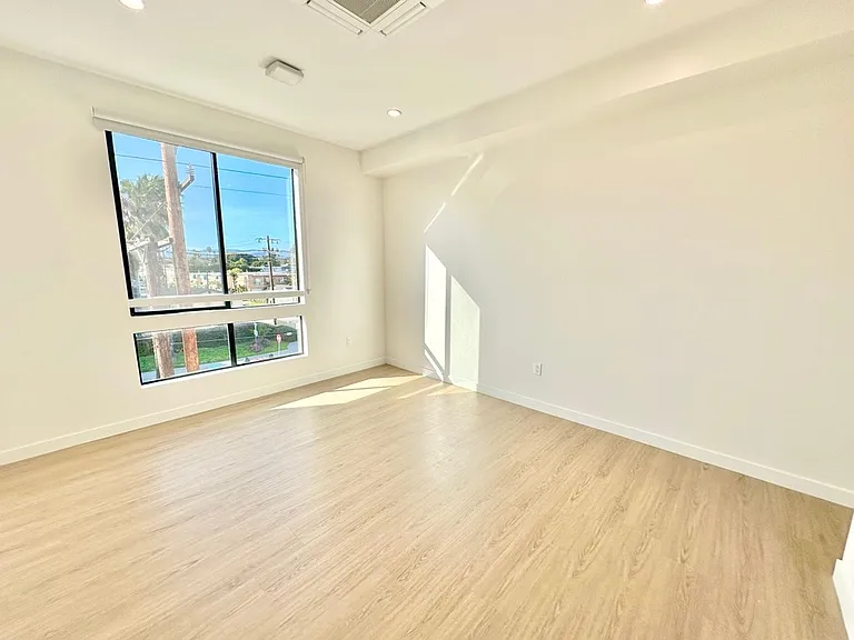 11500 Culver Blvd — Photo 28