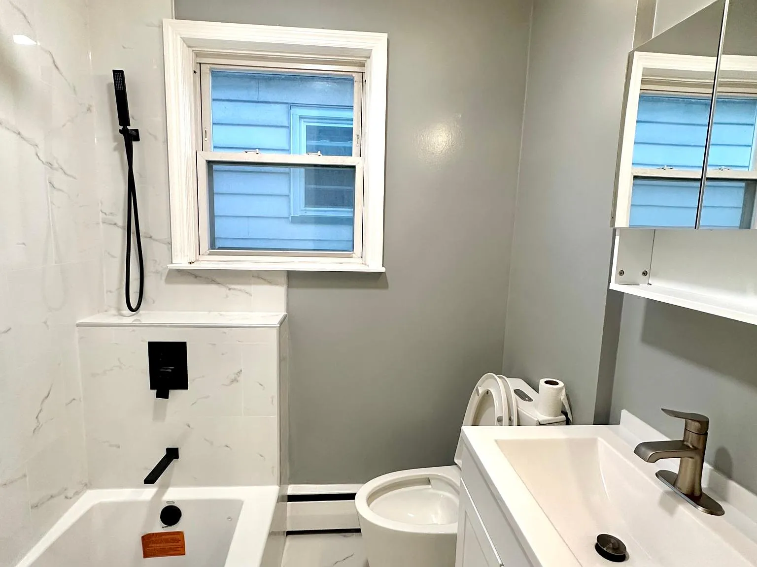 70 Stein Ave — Photo 2