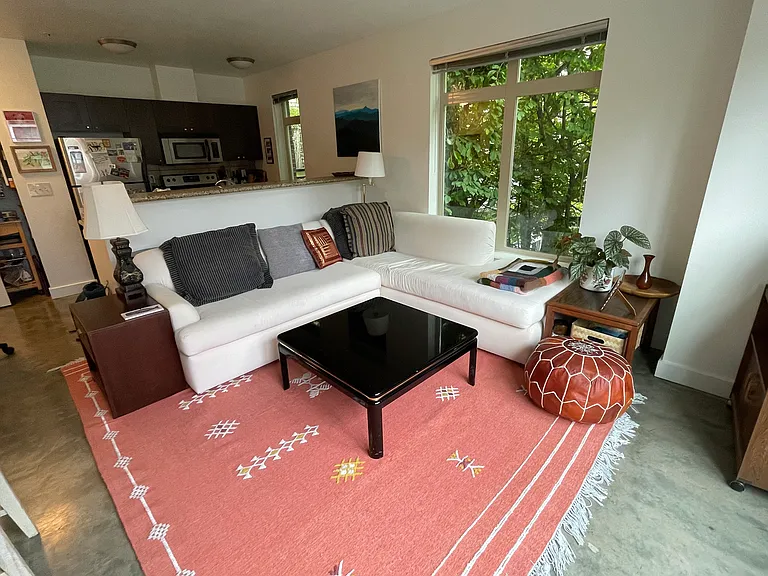 1610 Belmont Ave #210 — Photo 3