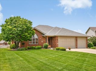 729 Willowfield Ct, New Lenox, IL 60451