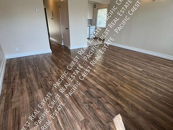 3rd image of 10 W Blaine St #4