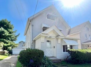 955 Avon St, Akron, OH 44310