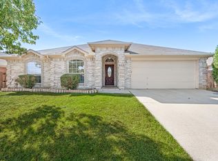 409 Taylor St, Saginaw, TX 76179