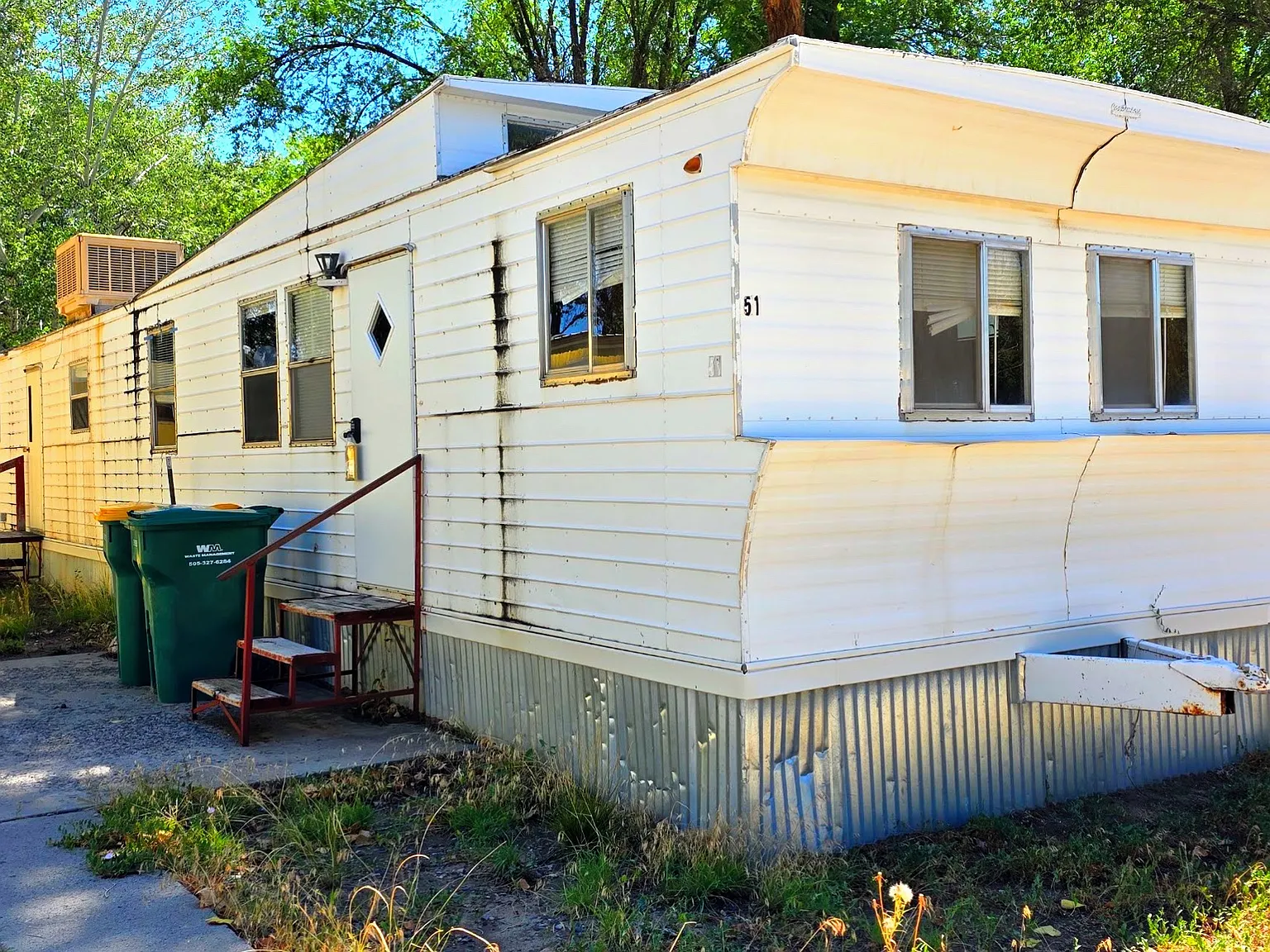 3 bed, 800 sqft, $850 — Photo 1