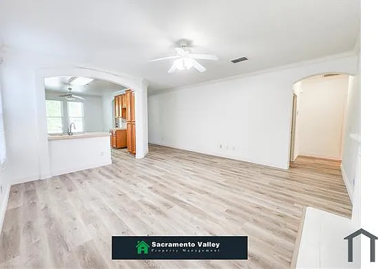1901 Yarnell Way — Photo 12