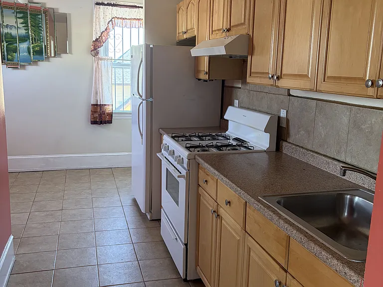 831 Castleton Ave #2 — Photo 10