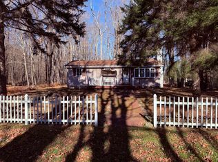 226 Tepee Dr, Pocono Lake, PA 18347