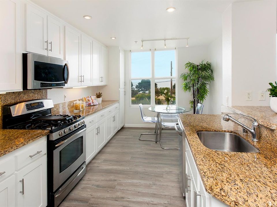1st image of 401 Crescent Ct APT 4111