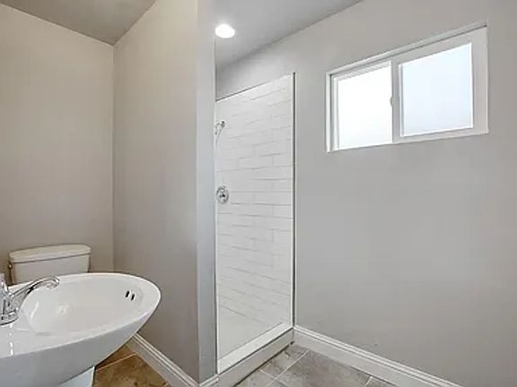 5th image of 1185 Lincolnwood Cir