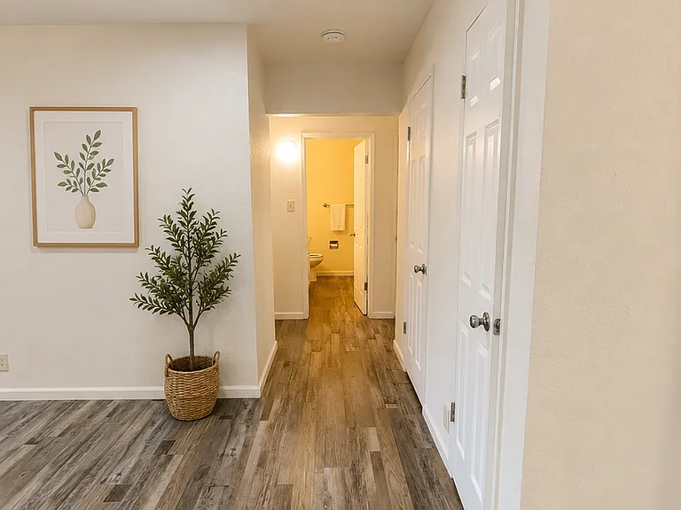 4854 E University Ave — Photo 7