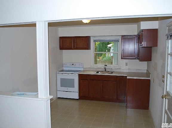 3rd image of 239 Hubbard Ave #B