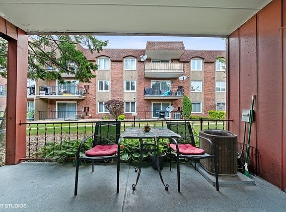 3rd image of 8610 W 95th St #1-A3