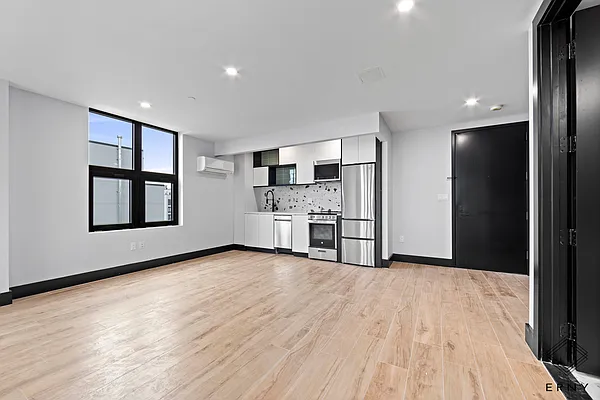 Rented by ERNY LLC | media 34