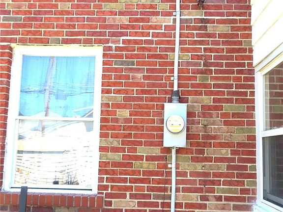 4th image of 5443 Lindenwood Ave