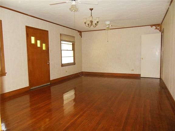 4th image of 213 N Latour St