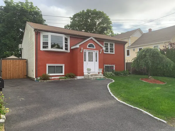 87 Vanderland Ave, East Providence, RI 02914