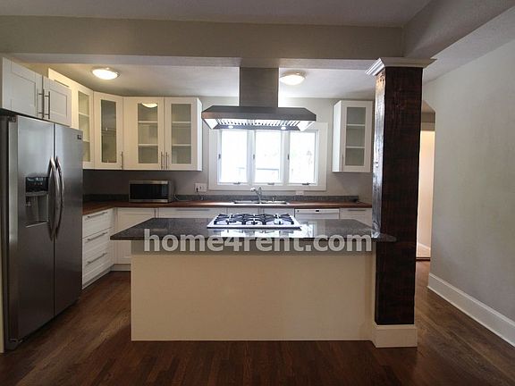 3rd image of 5733 Cherry St