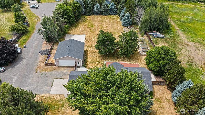 5th image of 611 E Kyllo Road