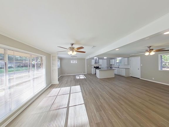 4th image of 3810 Potomac Ave