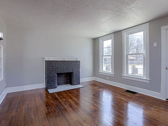 3rd image of 119 N 8th St