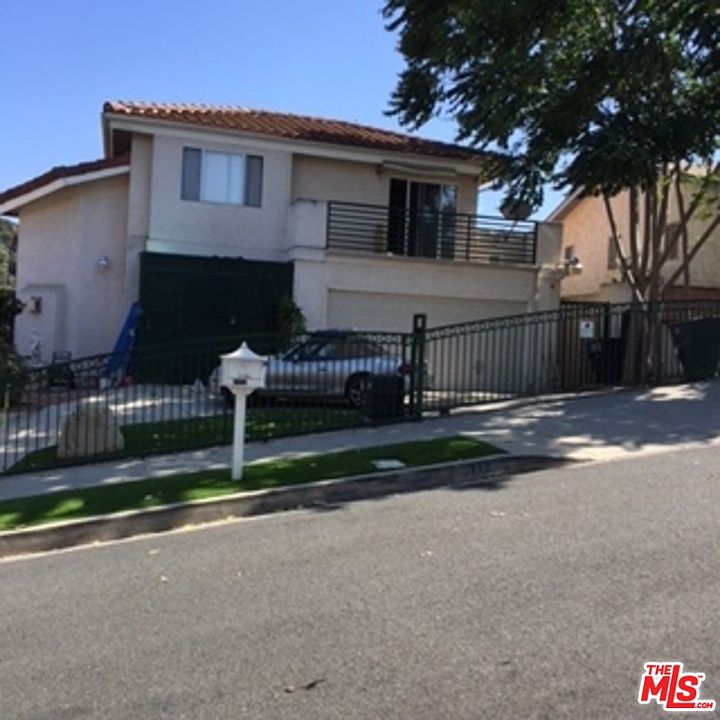 1st image of 1112 Knoll Dr