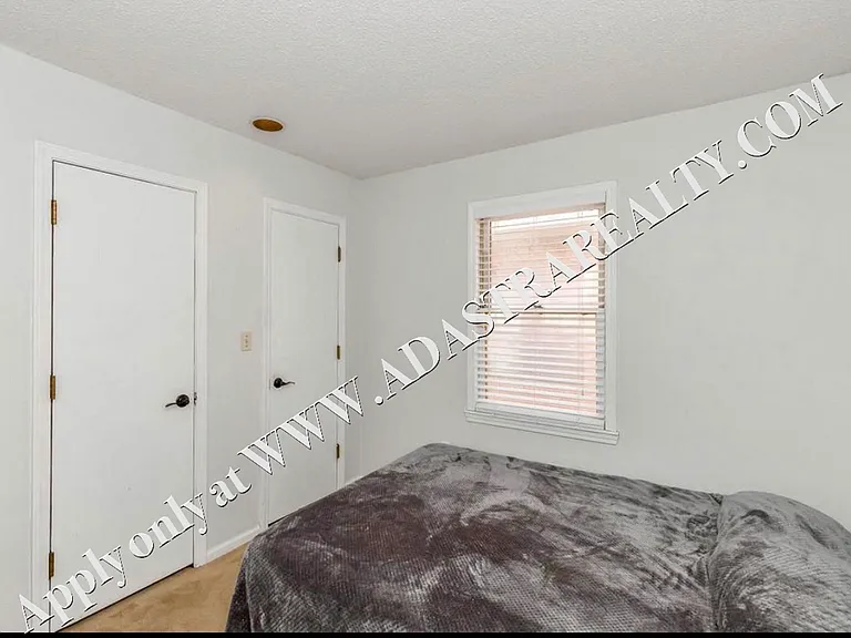 2715 Holmes St — Photo 15