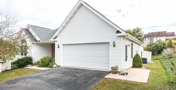 1st image of 17983 Glenwood Dr