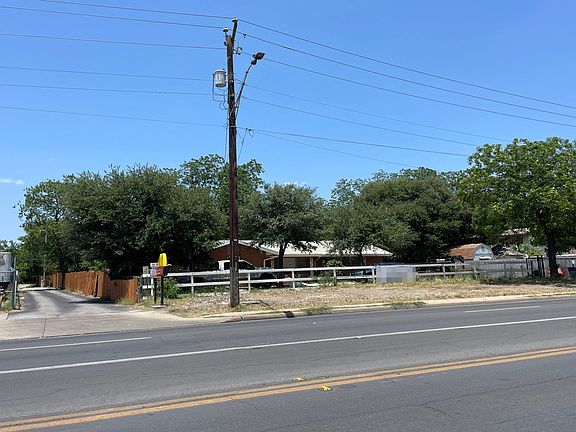 3rd image of 1525 NW 36th St