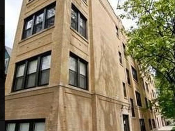 2nd image of 3018 W Belle Plaine Ave APT 3