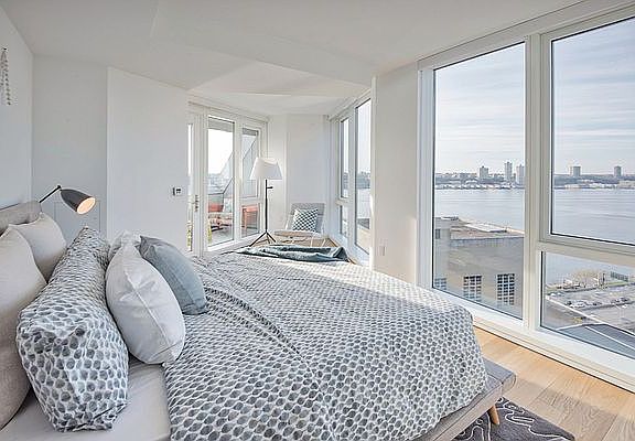 4th image of 625 W 57th St APT 708