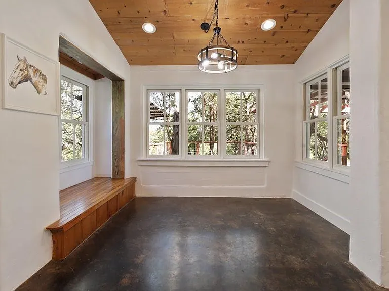 1612 The High Rd — Photo 13