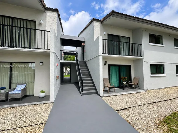 7095 NW 179th St APT 209, Hialeah, FL 33015