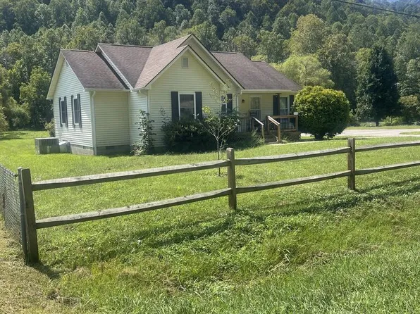 1878 Highway 582, Mallie, KY 41836