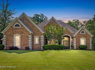 8465 Belmor Lakes Dr, Olive Branch, MS 38654